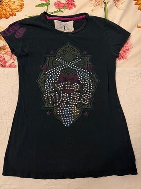 Black Rhinestone Graphic Tee Rhinestone Embellishments. Small.